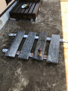 ガーデニング　ｄｉｙ　ビオトープパーゴラ　制作　作成　庭　パーゴラ　人工芝